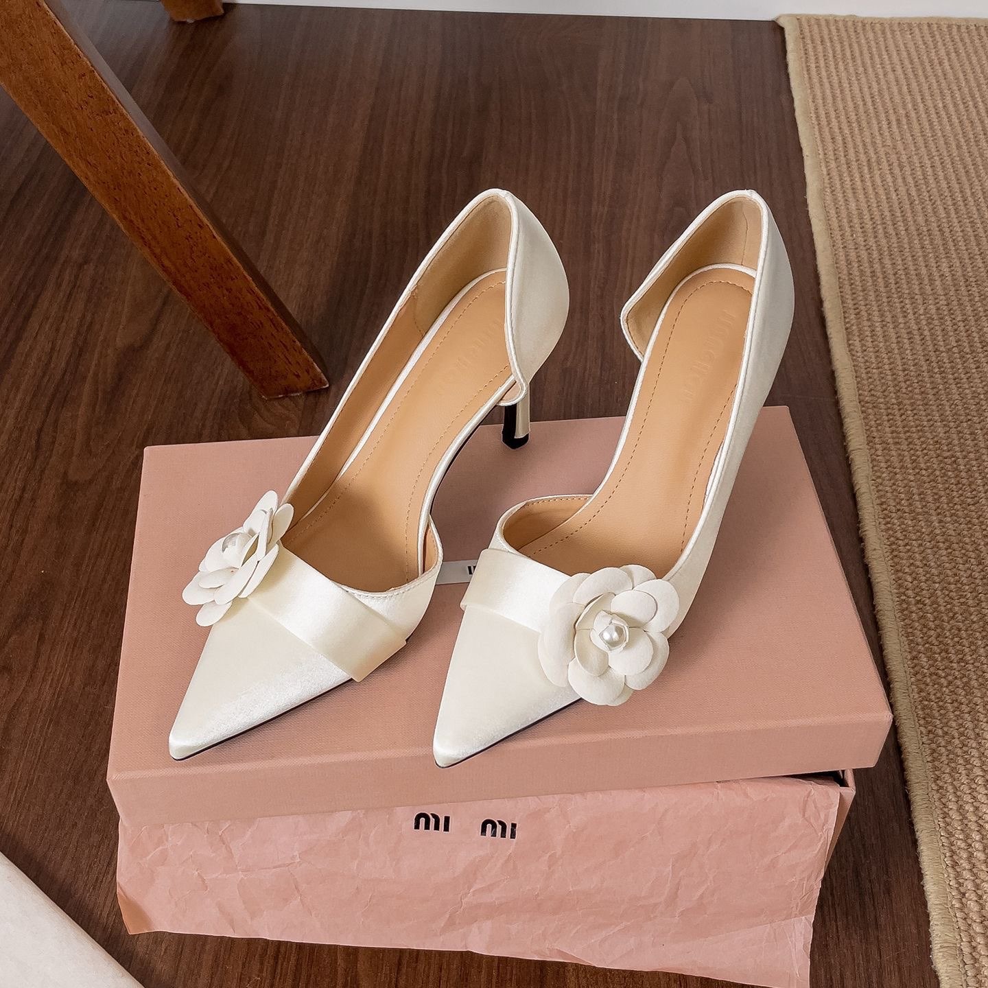 Satijnen spitse stiletto pumps - Women Formal Wear Heels recensie en prijs