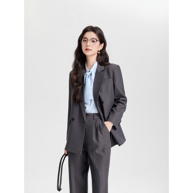 Donkerblauw dames kostuum met  - Women Formal Wear Interview recensie en prijs